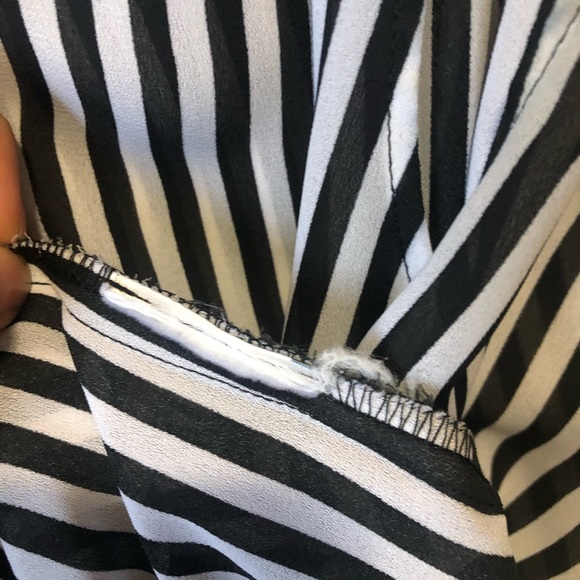 GUESS sheer detail blouse size XS - Picture 6 of 9